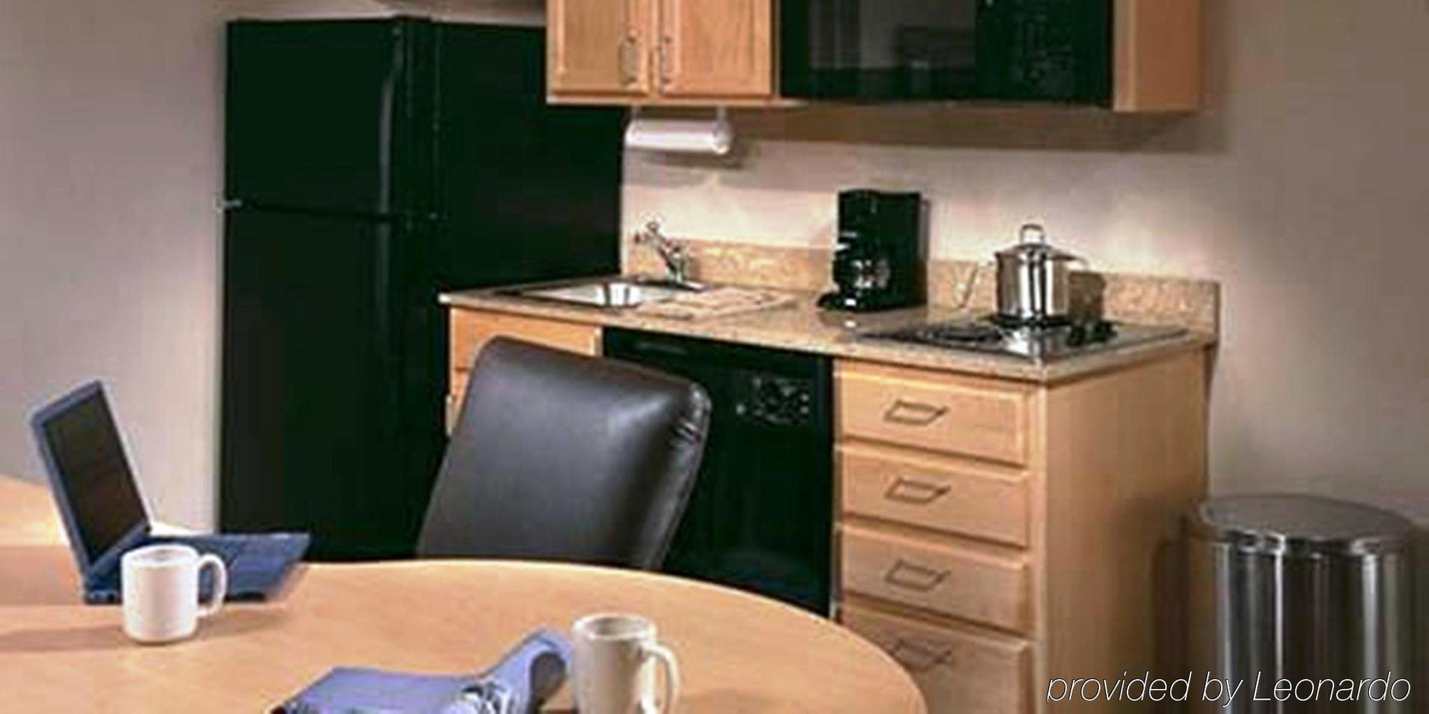 Candlewood Suites Pittsburgh-Cranberry By Ihg Cranberry Township Room photo
