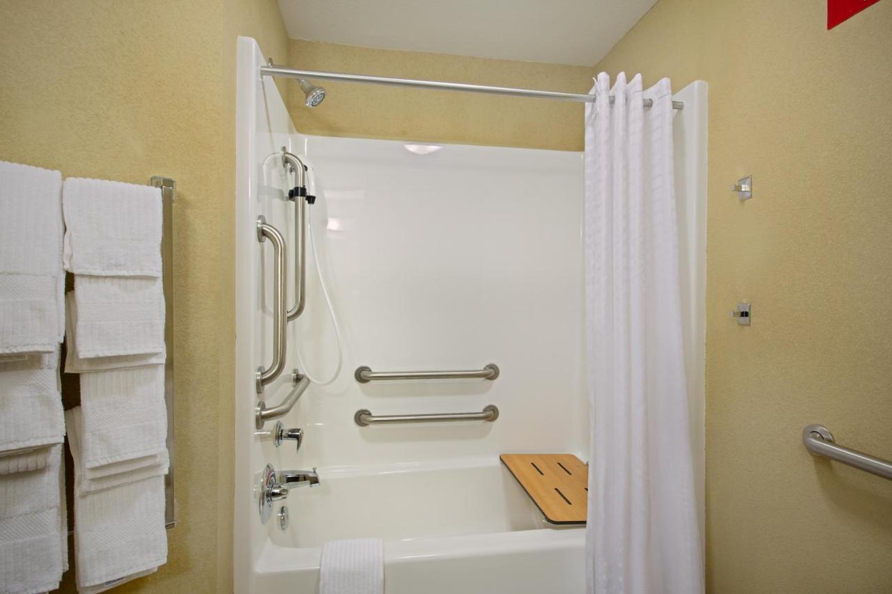 Candlewood Suites Pittsburgh-Cranberry By Ihg Cranberry Township Exterior photo