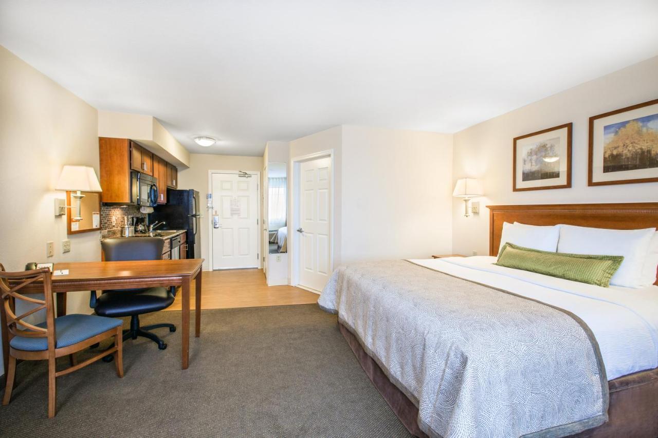 Candlewood Suites Pittsburgh-Cranberry By Ihg Cranberry Township Exterior photo
